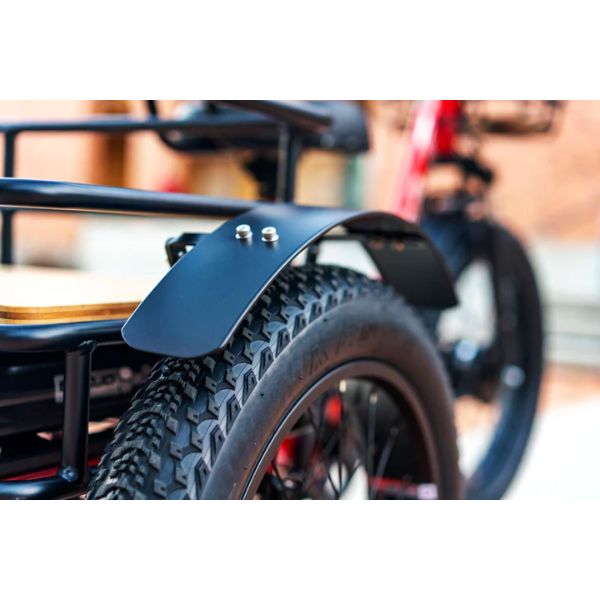 Emojo Bison Pro Black tire with splash guard view