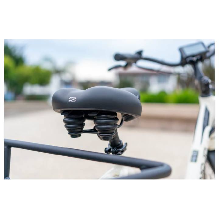 Emojo Bull Electric Trike rubber seat view