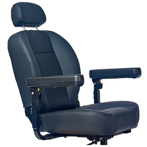 Golden Technologies Avenger 500lb Capacity 4-Wheel Scooter GA541D  Captain Seat View