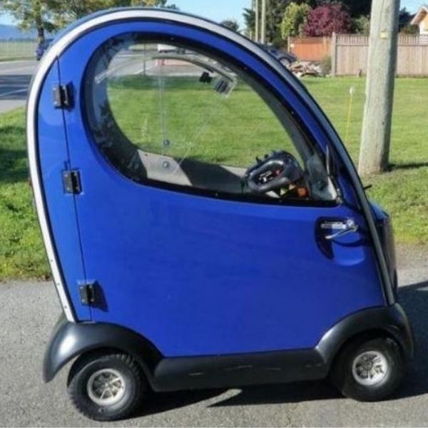 Shoprider Flagship Luxury Scooter Blue Right Side View