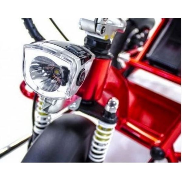Triaxe Sport Scooter Red Headlights View